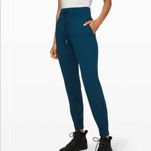EUC Lululemon Ready To Rulu Pant